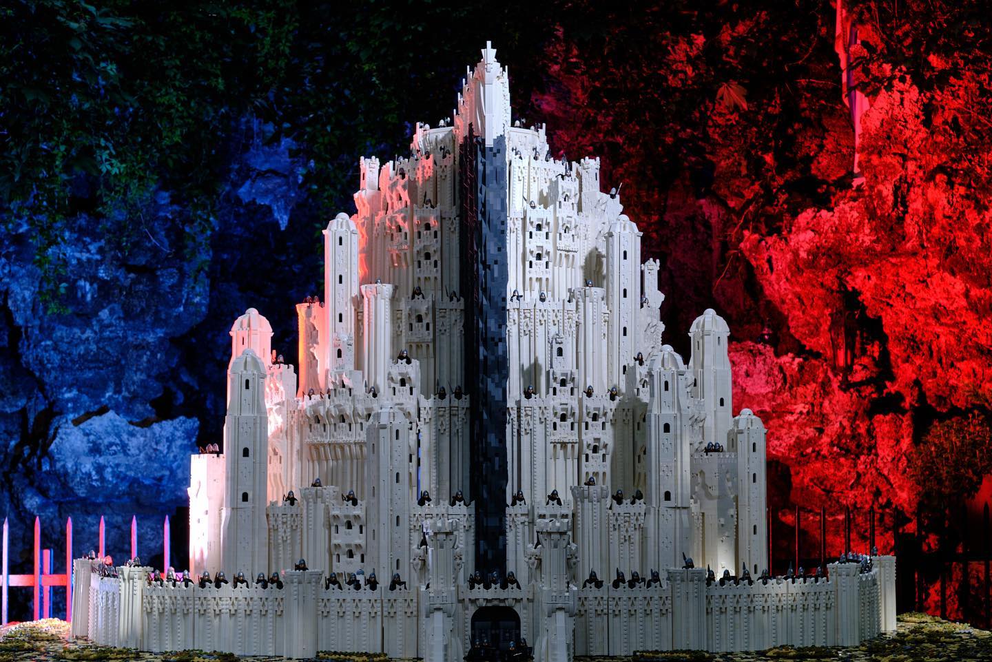 "Minas Tirith built from 110000 LEGO Bricks"